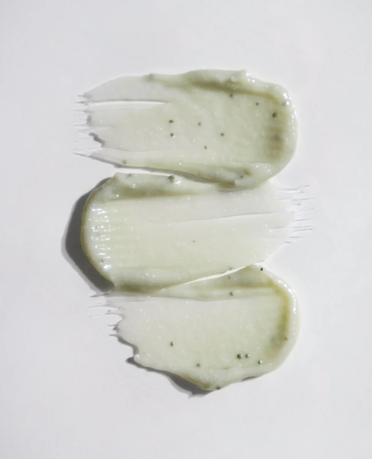 Volumizing Scrub Shampoo - Image 3